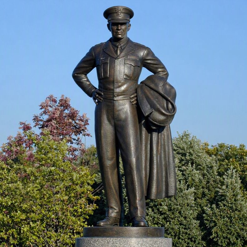 Bronze General Eisenhower statue